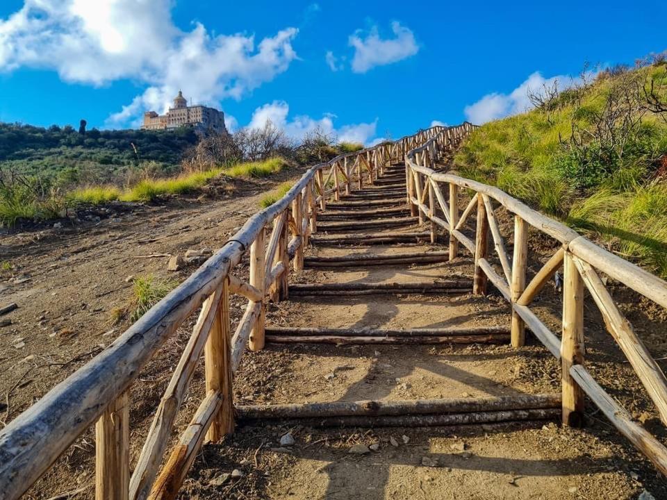 La Casa Di Rosa Διαμέρισμα Oliveri Εξωτερικό φωτογραφία